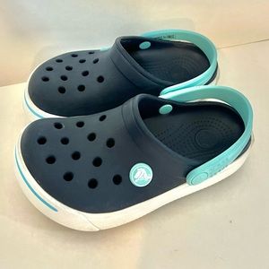 Crocs gently used size 10/11